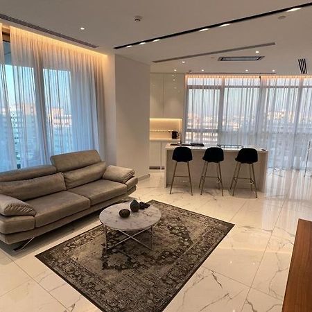 360 Nicosia - 1 Bedroom Luxurious Residence Exterior foto